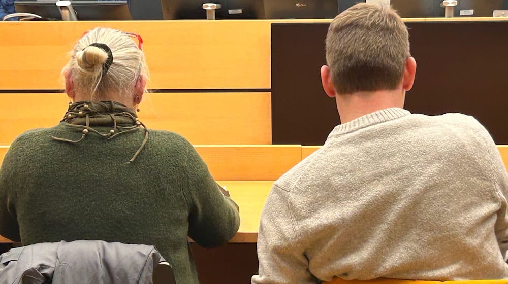 Der angeklagte Mann soll in Haft, die Angeklagte wurde vom Landgericht Würzburg aus Mangel an Beweisen freigesprochen. (Archivfoto) / Foto: Angelika Resenhoeft/dpa