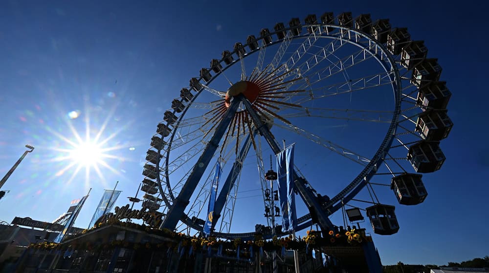 Am Samstag startet die Wiesn - voraussichtlich bei Kaiserwetter. / Foto: Felix Hörhager/dpa