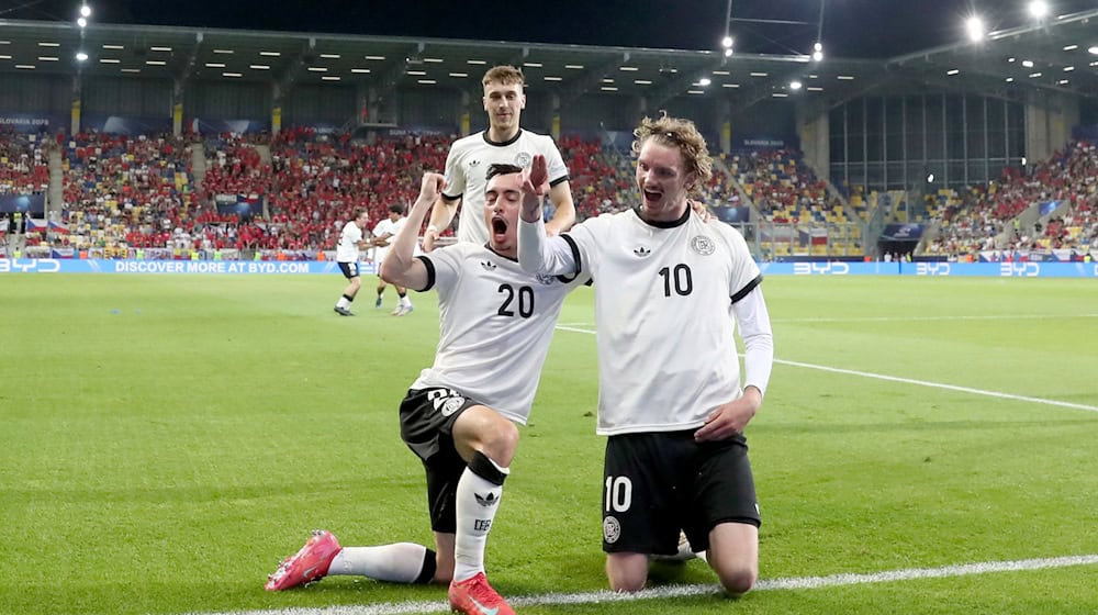 Bei der U21-EM jubelten Woltemade und Nebel zusammen im DFB-Trikot.  / Foto: Branislav Racko/dpa