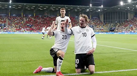 Bei der U21-EM jubelten Woltemade und Nebel zusammen im DFB-Trikot.  / Foto: Branislav Racko/dpa