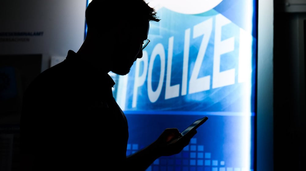 Die Polizei warnt vor Online-Trading-Maschen. (Symbolbild) / Foto: Julian Stratenschulte/dpa Die Polizei warnt vor Online-Trading-Maschen. (Symbolbild) / Foto: Julian Stratenschulte/dpa