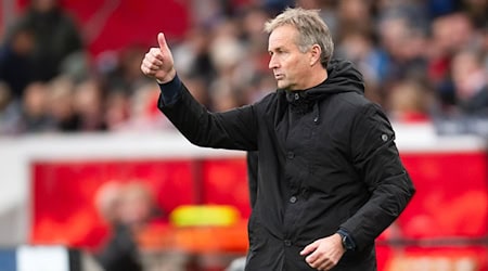 Selbstbewusst nach München: Leverkusens Coach Kasper Hjulmand / Foto: Marius Becker/dpa Selbstbewusst nach München: Leverkusens Coach Kasper Hjulmand / Foto: Marius Becker/dpa