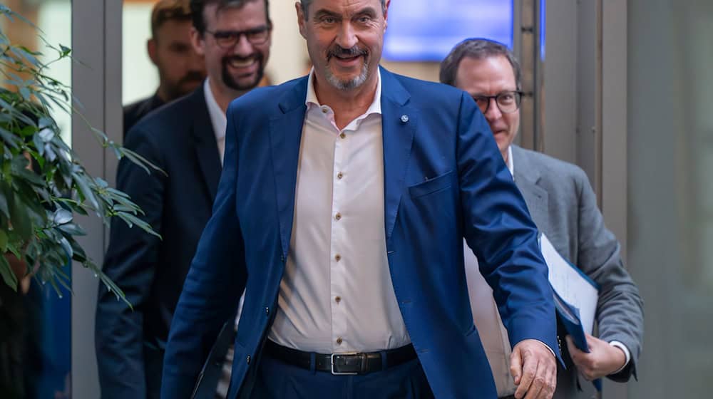 Bayern will es der Verteidigungsindustrie leichter machen. (Archivbild)  / Foto: Peter Kneffel/dpa