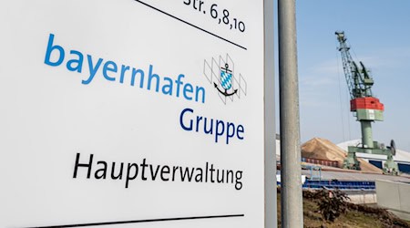 Bayernhafen bekommt mit Plattling einen neuen Standort - der erste ohne Wasserstraße. (Archivbild) / Foto: Armin Weigel/dpa