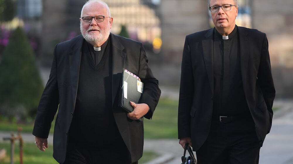 Ein Bericht über sexuellen Missbrauch im Bistum Trier in den Amtszeiten von Marx und Ackermann wird vorgelegt (Archivbild) / Foto: Arne Dedert/dpa