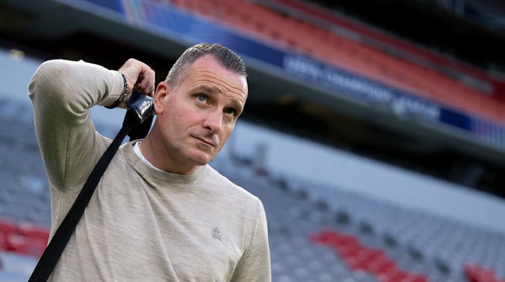 Brügges Trainer Nicky Hayen beim Rundgang durch die Allianz Arena. / Foto: Sven Hoppe/dpa