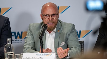Bayerns Digitalminister Fabian Mehring fordert ein fixes Ablaufdatum für alle analogen Verwaltungsprozesse. (Archivbild) / Foto: Pia Bayer/dpa
