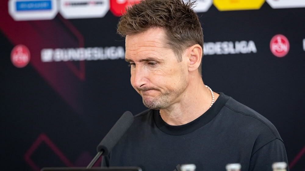 Schwierige Zeit als Nürnberger Trainer: Miroslav Klose. / Foto: Daniel Karmann/dpa