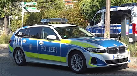 Nach einem Angriff an der Mittelschule Friedberg leitet die Generalstaatsanwaltschaft München, Zentralstelle zur Bekämpfung von Extremismus und Terrorismus (ZET). (Archivbild)  / Foto: Jason Tschepljakow/dpa