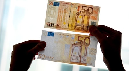 Der Jugendliche wollte mit einem falschen Fünfzig-Euro-Schein in einem Fast-Food-Restaurant zahlen. (Symbolbild) / Foto: Franziska Gabbert/dpa-Zentralbild/dpa Der Jugendliche wollte mit einem falschen Fünfzig-Euro-Schein in einem Fast-Food-Restaurant zahlen. (Symbolbild) / Foto: Franziska Gabbert/dpa-Zentralbild/dpa