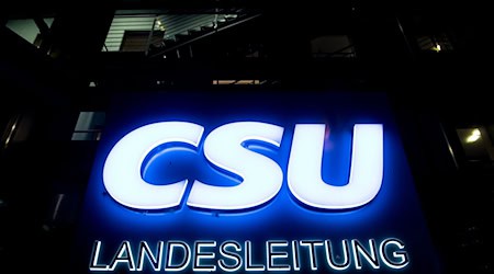 Auf die Parteizentrale der CSU in München wurde mutmaßlich ein Brandanschlag verübt. (Archivbild) / Foto: picture alliance / Sven Hoppe/dpa
