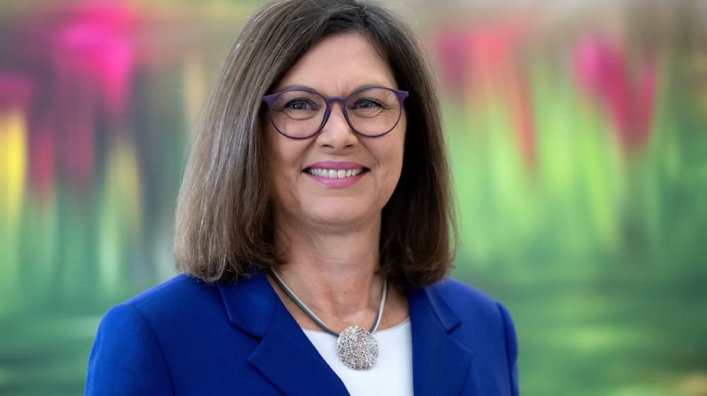 Ilse Aigner hat die Bayern befragt, was sie über die Demokratie denken. (Archivbild) / Foto: Sven Hoppe/dpa