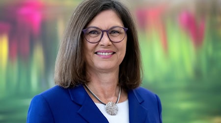 Ilse Aigner hat die Bayern befragt, was sie über die Demokratie denken. (Archivbild) / Foto: Sven Hoppe/dpa