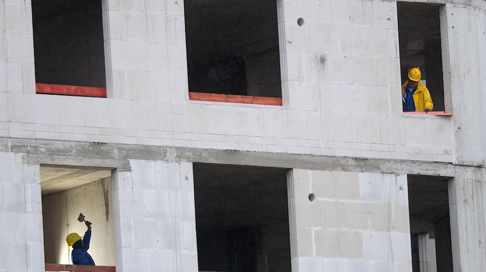 Die bayerischen Grünen wollen mit zusätzlichem Geld und Steuerreformen den Wohnungsbau im Freistaat ankurbeln. (Symbolbild) / Foto: Sebastian Gollnow/dpa