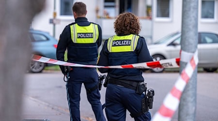 Ein Mann soll die Polizei attackiert haben.  / Foto: Armin Weigel/dpa