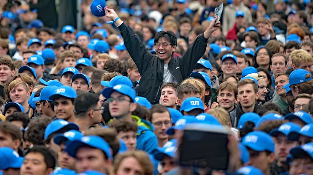 Trotz der Umstellung bei der Abitur-Dauer sind Bayerns Universitäten und Hochschulen auch im Wintersemester 2025/26 sehr gut besucht. (Illustration) / Foto: Malin Wunderlich/dpa