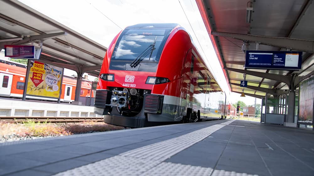 Die Zahl der Fahrgäste im Franken-Thüringen-Express hat sich laut Deutscher Bahn seit 2023 um elf Prozent erhöht. (Archivbild) / Foto: Pia Bayer/dpa Die Zahl der Fahrgäste im Franken-Thüringen-Express hat sich laut Deutscher Bahn seit 2023 um elf Prozent erhöht. (Archivbild) / Foto: Pia Bayer/dpa