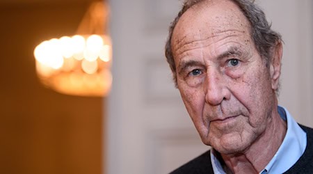 Michael Krüger vermisst das Interesse der Deutschen für Gedichte. (Archivbild) / Foto: Sven Hoppe/dpa