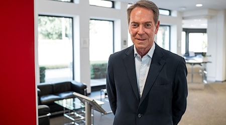 Michael Stoschek zieht sich erneut aus dem von ihm maßgeblich aufgebauten Automobilzulieferer Brose zurück. (Archivbild) / Foto: Daniel Vogl/dpa