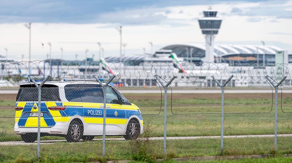 Nach den Drohnensichtungen kann es am Münchner Airport weiter zu Einschränkungen kommen. / Foto: Armin Weigel/dpa