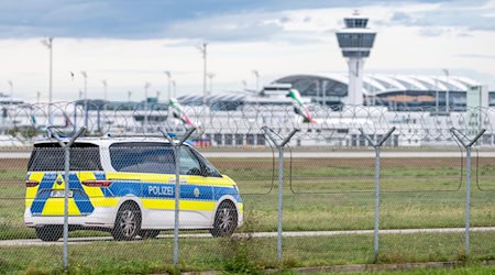 Nach den Drohnensichtungen kann es am Münchner Airport weiter zu Einschränkungen kommen. / Foto: Armin Weigel/dpa