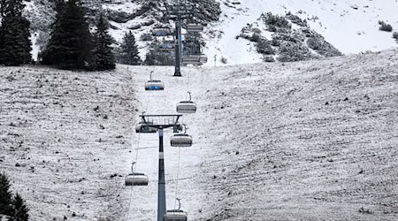 Der Deutsche Wetterdienst (DWD) rechnet oberhalb der 1.000-Meter-Marke mit 10 bis 20 Zentimeter Neuschnee. / Foto: Karl-Josef Hildenbrand/dpa Der Deutsche Wetterdienst (DWD) rechnet oberhalb der 1.000-Meter-Marke mit 10 bis 20 Zentimeter Neuschnee. / Foto: Karl-Josef Hildenbrand/dpa