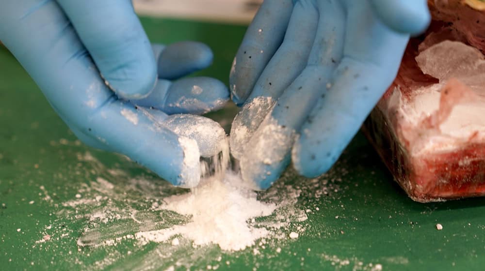 Die Fahnder stellten mehrere Kilogramm verschiedener Rauschmittel sicher, darunter Kokain und Amphetamin. (Symbolbild) / Foto: Marcus Brandt/dpa Die Fahnder stellten mehrere Kilogramm verschiedener Rauschmittel sicher, darunter Kokain und Amphetamin. (Symbolbild) / Foto: Marcus Brandt/dpa