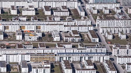 In vielen deutschen Städten sind Wohnungen so knapp, dass Unternehmen bei der Mitarbeitersuche Mühe haben. (Symbolbild) / Foto: Sven Hoppe/dpa