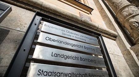Nachdem der 56-Jährige seine Frau und seinen Sohn vergiftet haben soll, soll der Mann mit einer Internetbekanntschaft nach Frankreich geflüchtet sein. (Archivbild) / Foto: Daniel Karmann/dpa