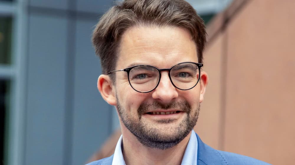 JU-Landeschef Manuel Knoll warnte nach dem Beschluss des bayerischen Parteinachwuchses gegen die Mütterrente davor, die Bedenken junger Menschen zu übergehen. (Archivbild) / Foto: Pia Bayer/dpa