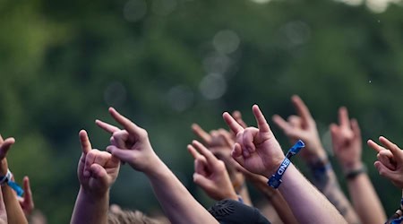 Rock am Ring und sein Zwillingsfestival Rock im Park finden im kommenden Jahr vom 5. bis zum 7. Juni statt. (Archivbild) / Foto: Daniel Karmann/dpa