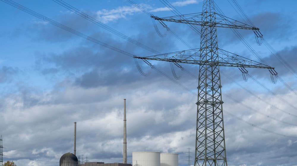 Das ehemalige Kernkraftwerk nach der Sprengung der Markanten Kühltürme. (Archivbild) / Foto: Stefan Puchner/dpa Das ehemalige Kernkraftwerk nach der Sprengung der Markanten Kühltürme. (Archivbild) / Foto: Stefan Puchner/dpa