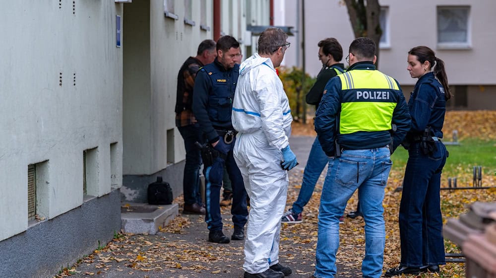 In Landshut waren zahlreiche Einsatzkräfte und Spezialisten der Polizei vor Ort. / Foto: Armin Weigel/dpa