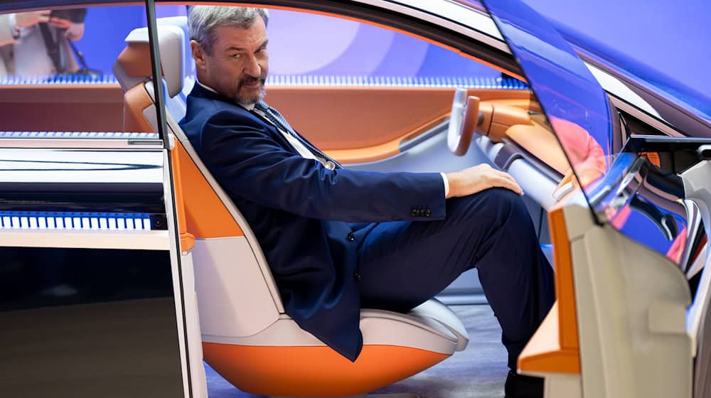 Markus Söder will das geplante Verbrenner-Verbot für neue Autos kippen. (Archivbild) / Foto: Sven Hoppe/dpa