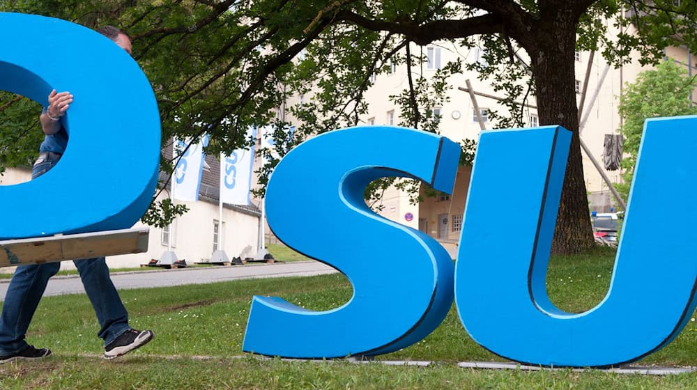 Die CSU steht unter Druck - noch nie musste sie im bürgerlich-konservativen Lager rechts der Mitte mit mehr Konkurrenz klarkommen als derzeit. (Illustration) / Foto: picture alliance / dpa