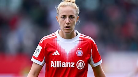 Abwehrspielerin Carolin Simon vom FC Bayern verletzte sich in Barcelona. (Archivfoto) / Foto: Sven Hoppe/dpa