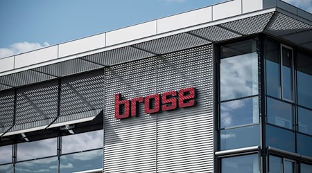 Der Coburger Automobilzulieferer Brose will sich künftig am Bau von Raumfahrtsatelliten beteiligen. / Foto: Daniel Vogl/dpa