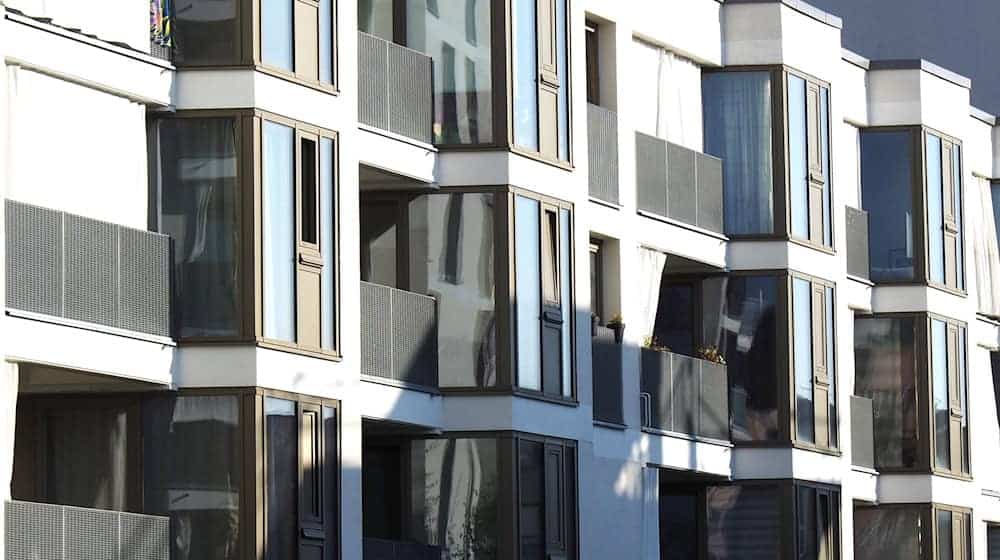 Der Wohnungsbau in Bayerns Großstädten liegt nach wie vor darnieder. (Symbolbild) / Foto: Carsten Hoefer/dpa