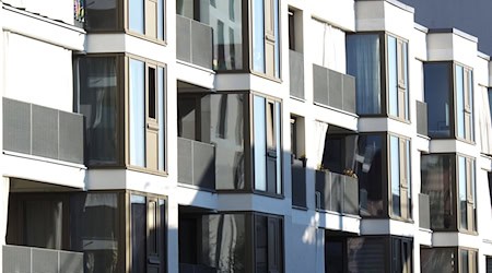 Der Wohnungsbau in Bayerns Großstädten liegt nach wie vor darnieder. (Symbolbild) / Foto: Carsten Hoefer/dpa