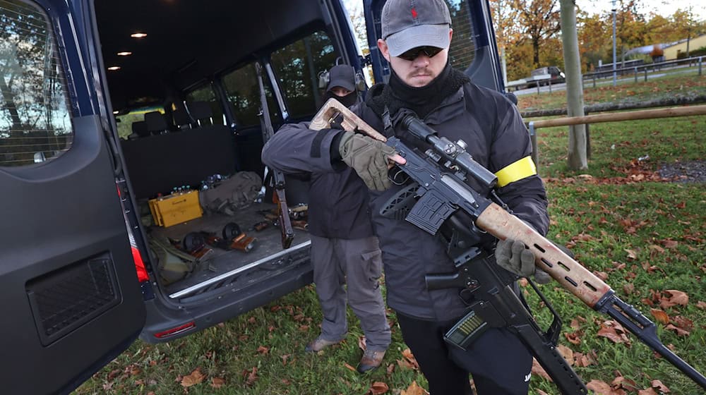 Die Bundeswehr-Großübung «Marshal Power» beschäftigt seit dem fatalen Schuss eines Polizisten auf einen Soldaten nicht nur die Behörden. Auch die Jusitz ermittelt zu den noch immer unklaren Hintergründen. (Archivbild) / Foto: Karl-Josef Hildenbrand/dpa