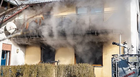 Das Gebäude war nach dem Feuer vorerst nicht mehr bewohnbar. / Foto: Lars Haubner/News5/dpa