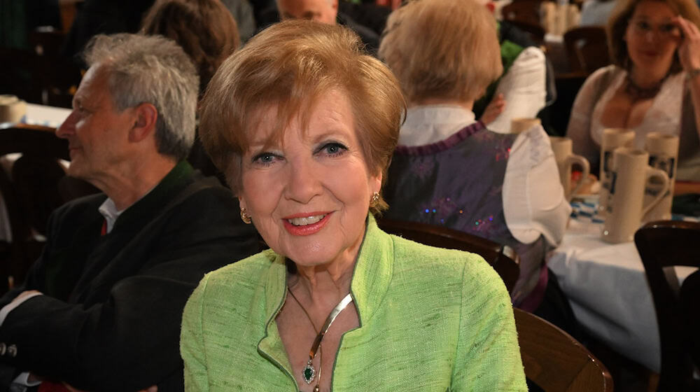 Carolin Reiber wird am 2. November 85 Jahre alt. (Archiv) / Foto: Felix Hörhager/dpa Carolin Reiber wird am 2. November 85 Jahre alt. (Archiv) / Foto: Felix Hörhager/dpa