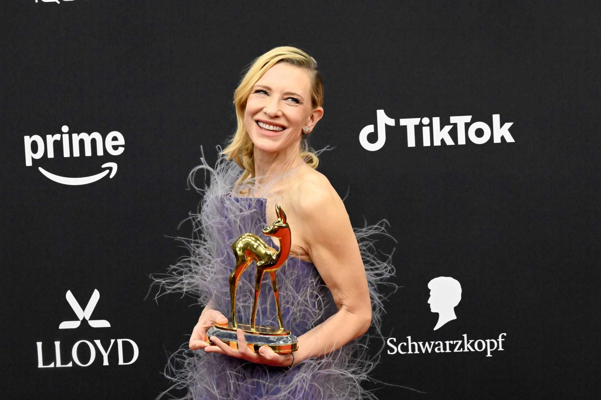 Cate Blanchett übt das Gärtnern