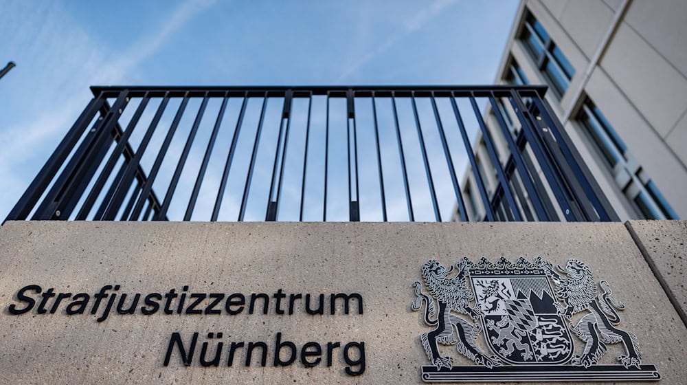 Die Angeklagten sollen mit dem illegalen Arzneimittel-Handel dem Staat einen Schaden von mehr als 1,56 Millionen Euro verursacht haben. (Symbolbild) / Foto: Daniel Karmann/dpa