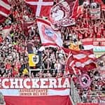 Der FC Bayern hat den Umgang mit einem Teil seiner Fans beim Spiel in Paris beklagt. (Archivfoto)  / Foto: Harry Langer/dpa