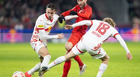 Der FC Bayern um Konrad Laimer (M) spielt am 6. Januar in Salzburg. (Archivbild) / Foto: Sven Hoppe/dpa