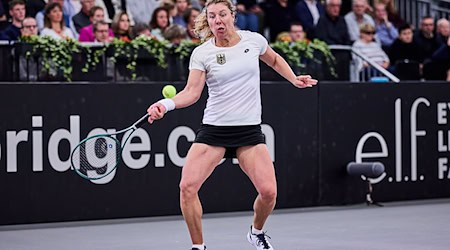 Anna-Lena Friedsam im ersten Einzel gegen Jeline Vandromme aus Belgien. / Foto: Mathias Schulz/dpa