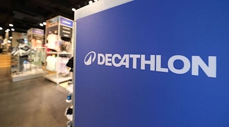 2026 will Decathlon rund 25 neue Filialen in Deutschland eröffnen. (Archivbild) / Foto: Bernd Weißbrod/dpa