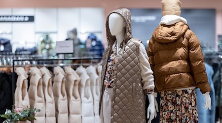 Intersport expandiert weiter - und mischt nun auch im Modehandel mit. (Symbolbild) / Foto: Daniel Karmann/Deutsche Presse-Agentur GmbH/dpa