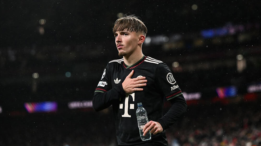 Bayern-Teenager Lennart Karl traf bei der 1:3-Niederlage beim FC Arsenal. / Foto: Sven Hoppe/dpa